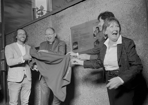 Enthüllung der Gedenktafel